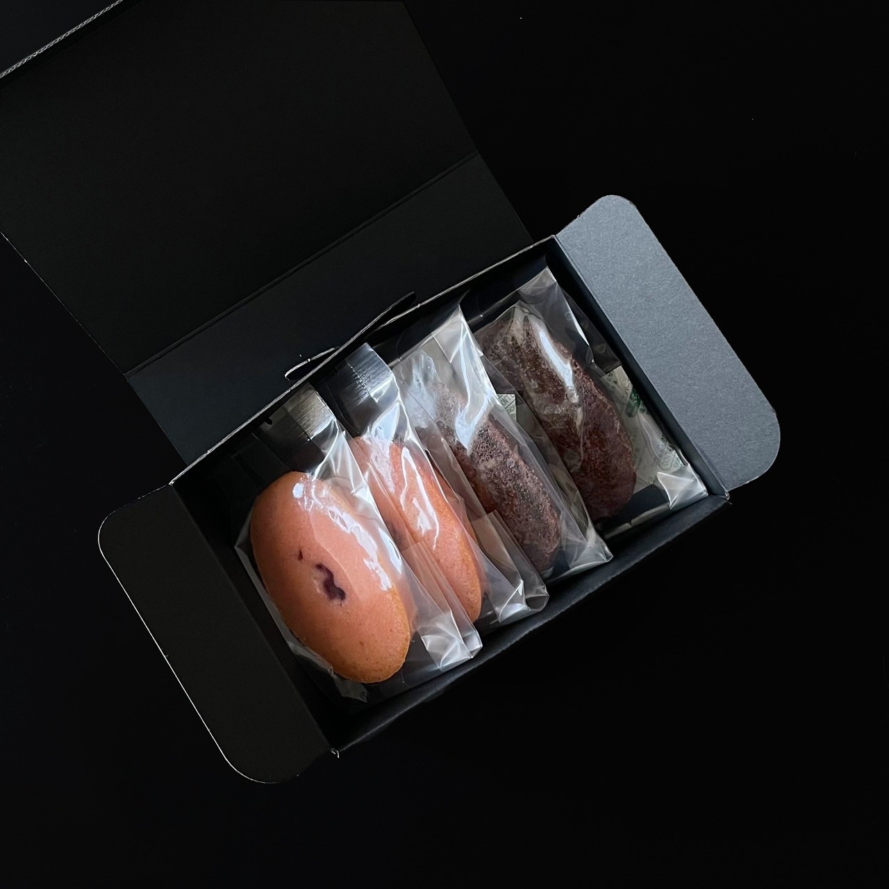 フィナンシェ 4個入り (Lemon,Strawberry) | Philly chocolate